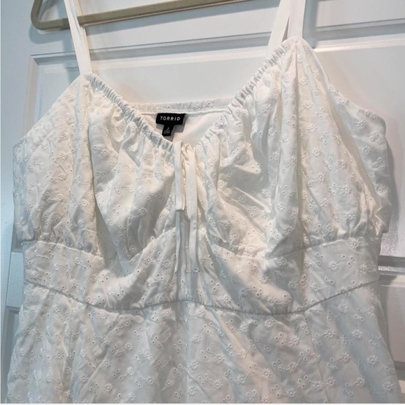 NWT Torrid Size 2 White Eyelet Mini Babydoll Dress - Picture 7 of 8